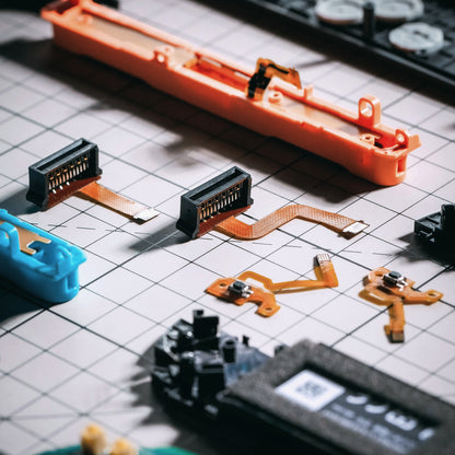 eXtremeRate Joy-Con 2対応 ZL ZR ボタン交換用タクタイルスイッチ フレックスリボンケーブル、Nintendo Switch 2対応 カスタム 左右コントローラー用 充電コネクタ メスソケット FPC ケーブル 修理パーツ